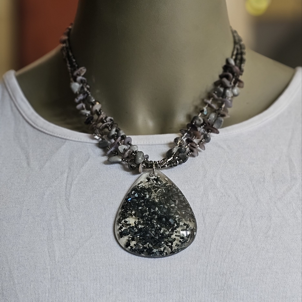 Beaded necklace and earrings set